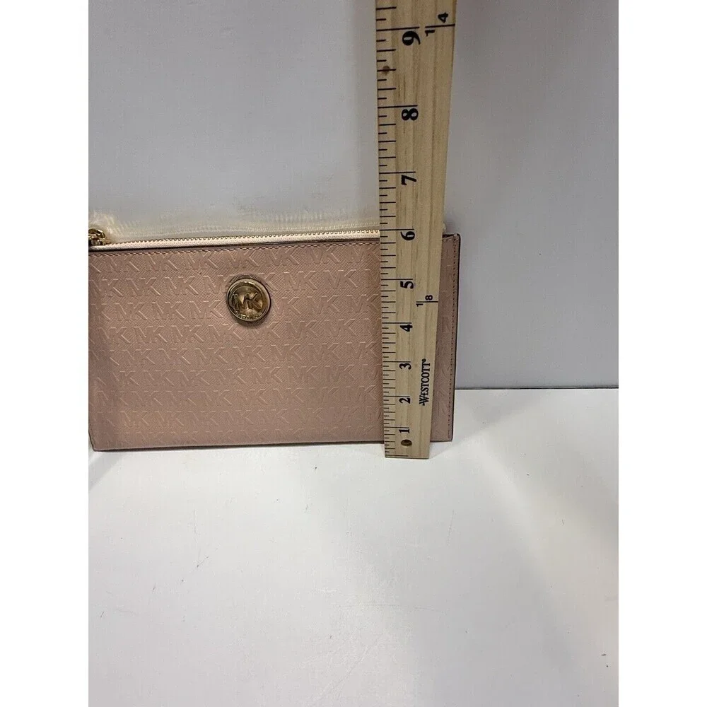Michael Kors Womens Signature Wristlet Clutch Wallet Pink Patent Leather